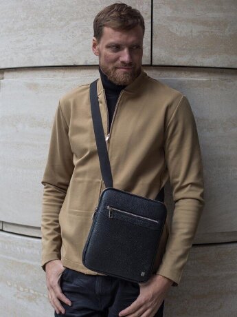 Сумка мужская Sharpey 2-002 черн фл