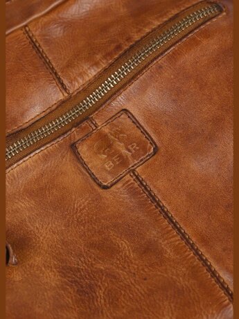 Сумка хобо кожаная с клепками CL44446 cognac