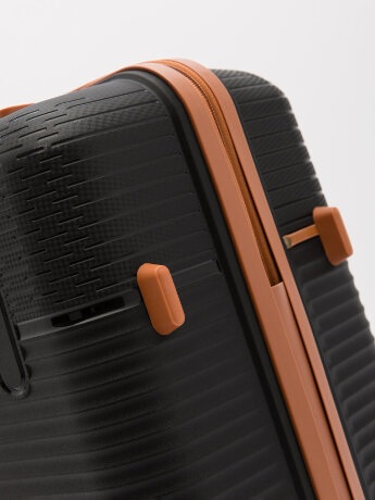 Чемодан 8012-01-28 L4 S.Lavia