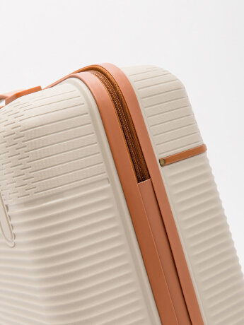 Чемодан 8012-20-28 L4 S.Lavia