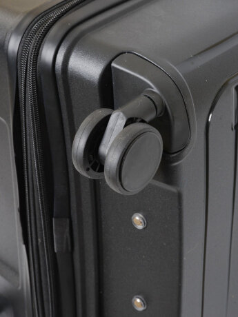 Чемодан BV PP05-24 black Bagvoyage